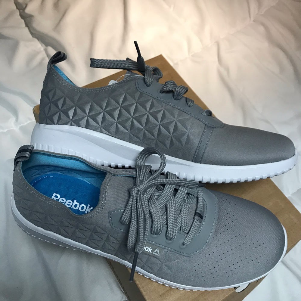 Reebok NWT Grey athletic shoe